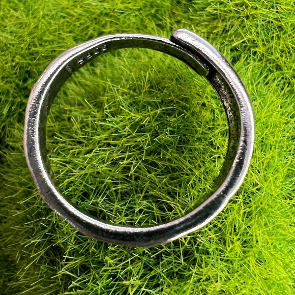 Hello Kitty Silver Ring - Picture 8 of 10